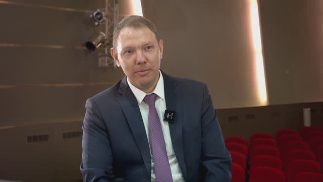 Интервью с директором ИКиП А. В. Дубровским