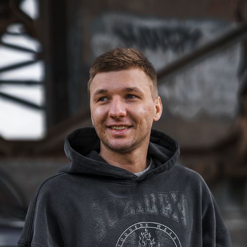 Максим Злотников