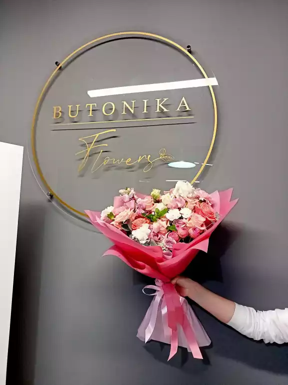 Магазин цветов Butonika flowers фото - доставка цветов и букетов