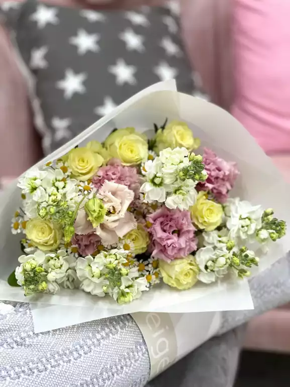 Магазин цветов Frida Flowers фото - доставка цветов и букетов