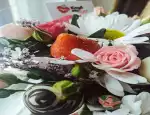 Магазин цветов Клубникисс фото - доставка цветов и букетов