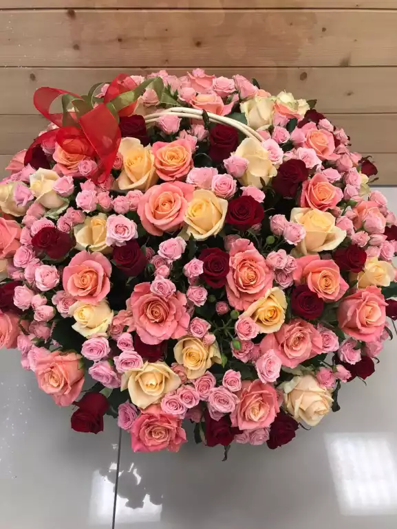 Магазин цветов Розы Белогорья фото - доставка цветов и букетов