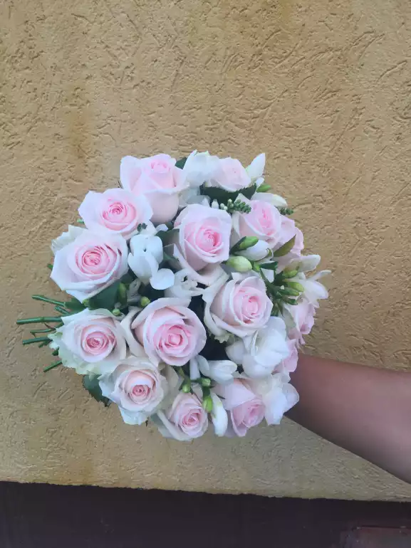 Магазин цветов Vetka flowers фото - доставка цветов и букетов