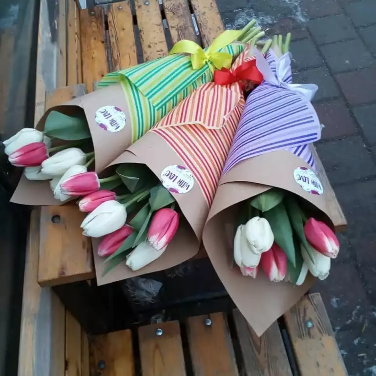 Магазин цветов With love фото - доставка цветов и букетов